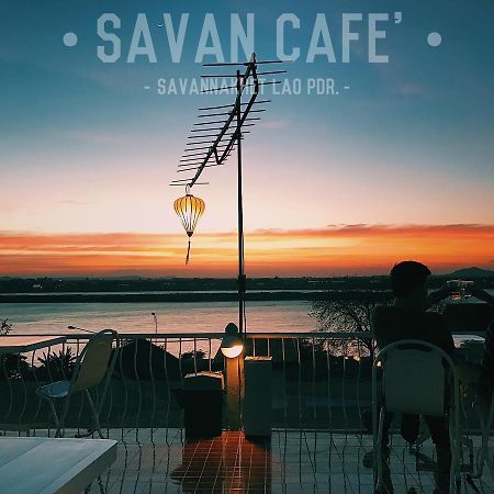 Savan Cafe Vandrehjem Savannakhet Eksteriør billede