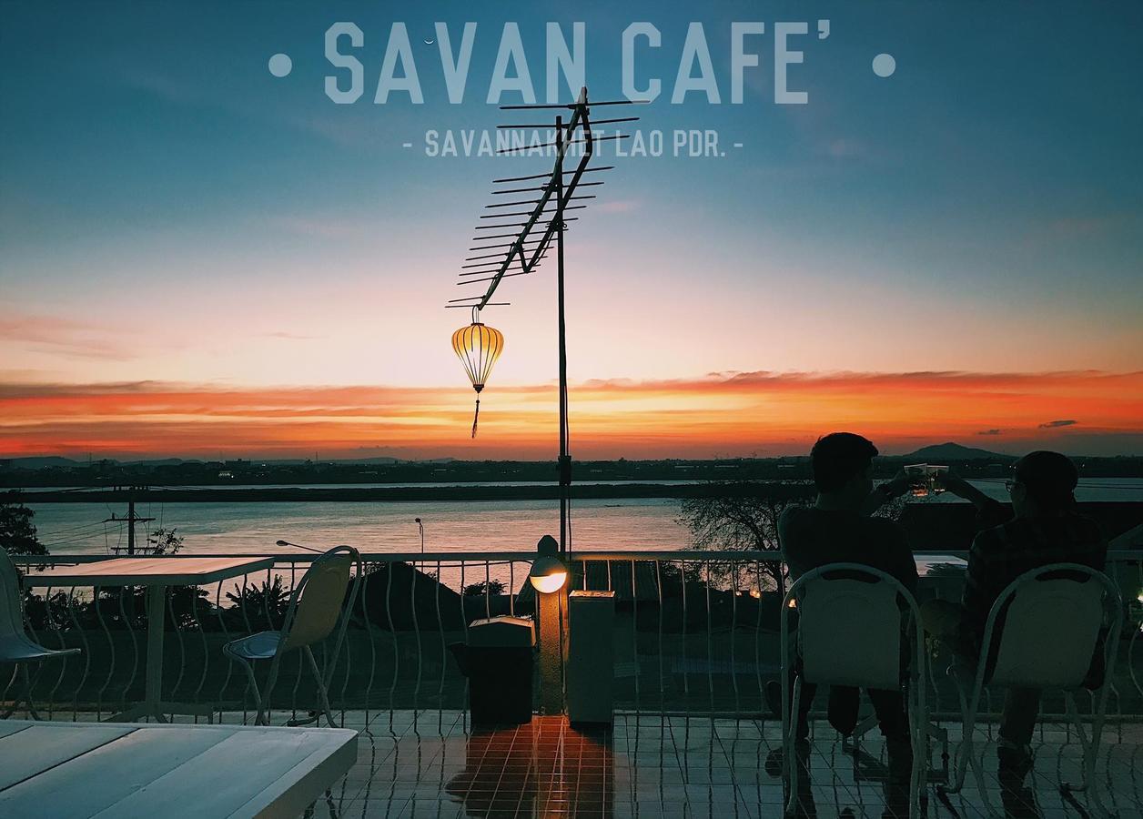 Savan Cafe Vandrehjem Savannakhet Eksteriør billede